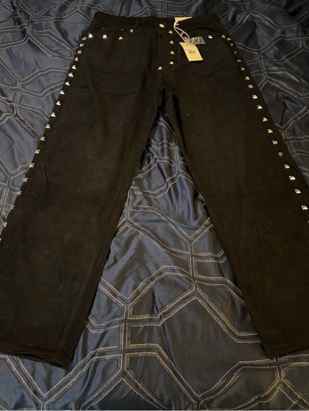MNML Ultra Baggy Black Straight-Leg Jeans with Silver Stud Trim